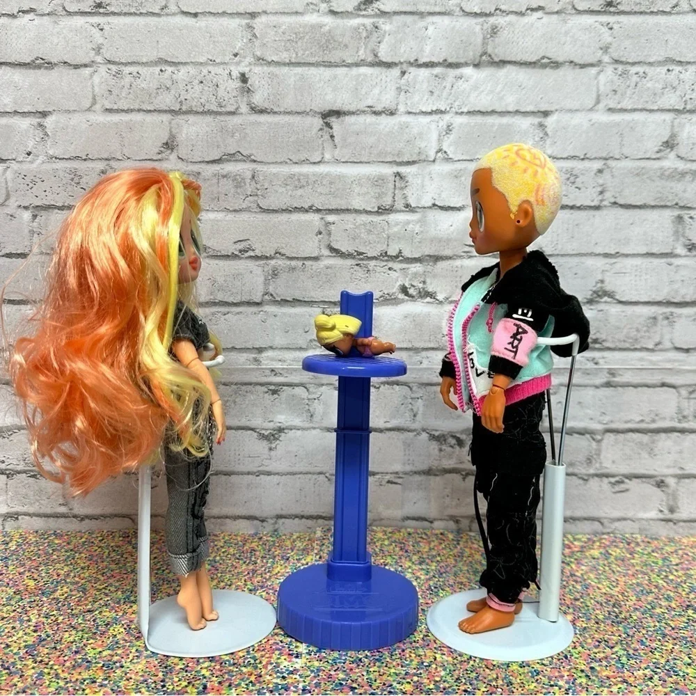 L.O.L. Surprise! LOL Surprise OMG Dolls COOL LEV SKATEPARK QT LIL SCRIBBLES